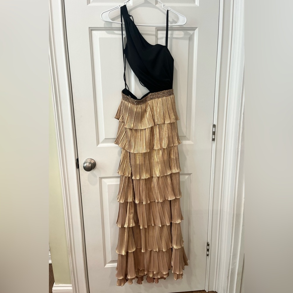 Mac Duggal Black and Gold Tiered One Shoulder Gown - Picture 4 of 7